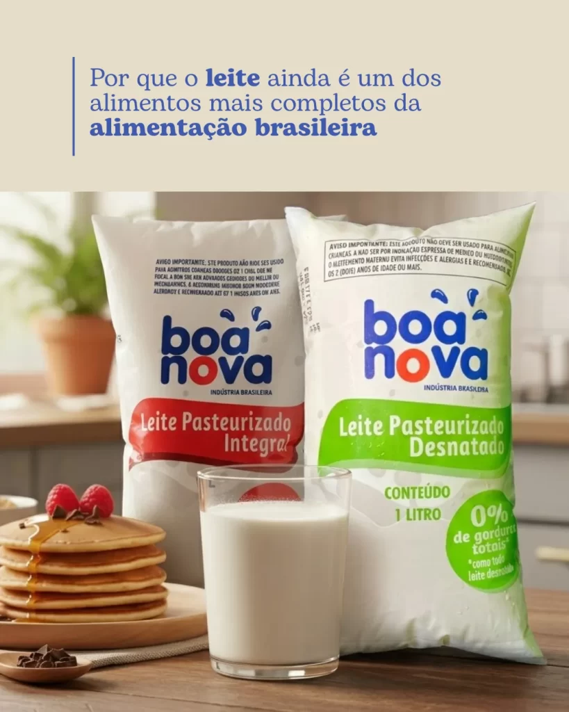 Dois sacos de leite boa nova sobre uma mesa de café da manhã